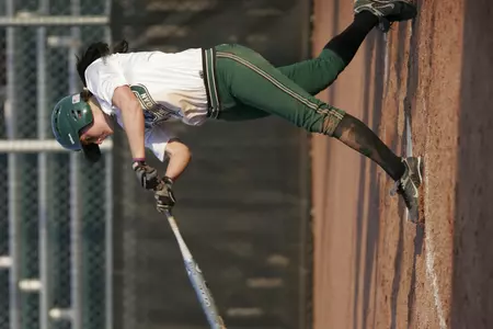 Senior Lindsey Hansen knocked in the game-winning run in the bottom of the first.