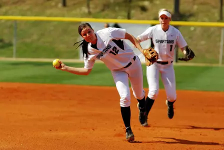 Senior Lindsey Hansen posted a team-high four assists against Arizona State on Friday night.