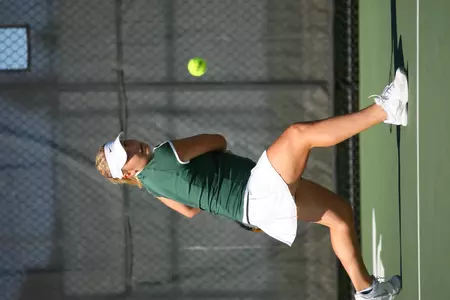 Freshma Valentina Rusakova tallied a singles victory against EMU.