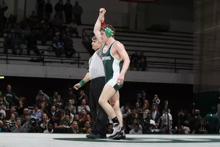 Ian Hinton, who earned a No. 4 pre-seed at 184 pounds, will be looking to qualify for the NCAA Championships for the third straight year this weekend at the Big Ten Championships.
