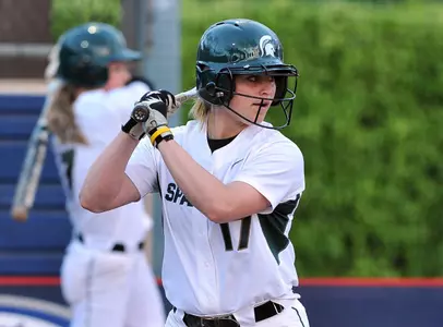 Freshman Sarah Bowling blasted the third homer of her career in the bottom of the sixth.