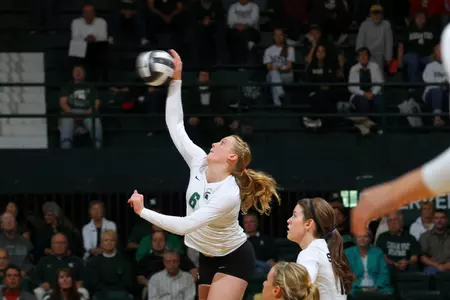 Amy Dentlinger hit .667 percent in the match (14-0-21).