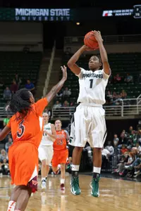 Senior Jasmine Thomas has scored in double figures in all three games this season, the longest consecutive streak in her career.