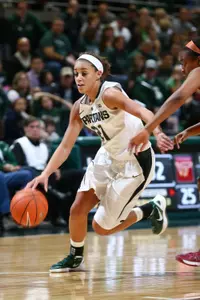 Junior Klarissa Bell topped her career high for the third time already this season on Thursday with 21 points.