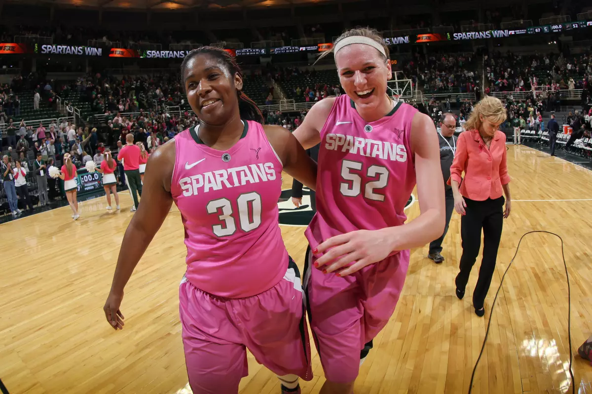 Lykendra Johnson (left) and Becca Mills (right) combined for 32 points and 19 rebounds tonight for the Spartans.