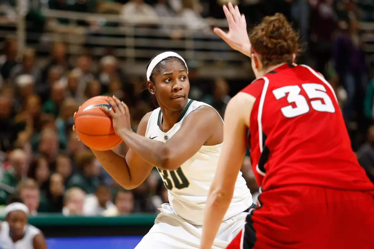 Senior Lykendra Johnson topped 1,200 points and 1,000 rebounds today, becoming just the 13th Big Ten player to reach 1,000 career rebounds.