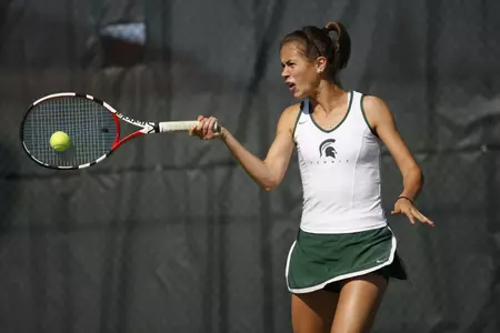 Redshirt junor Dana Guentert notched a singles win on court three against Indiana.