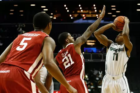 Keith Appling scored eight of his 27 points in the final minutes.
