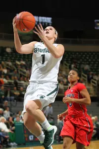Tori Jankoska scored 19 points and pulled down 11 rebounds versus Temple.