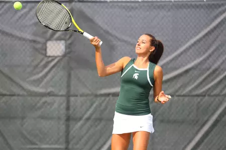 Silesova picked up the lone win for the Spartans against the Golden Gophers.