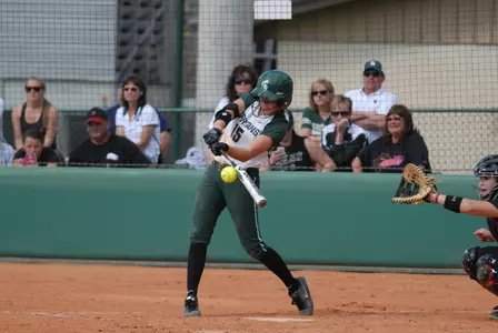 Sophomore McKinzie Freimuth notched one RBI and went 3-for-4 at the plate.