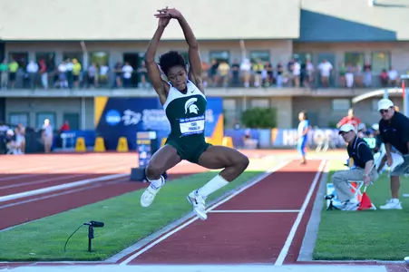 Tori Franklin broke her own school record to place fourth overall in the triple jump.