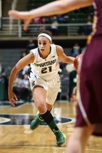 Senior Klarissa Bell set a new career high with 10 assists tonight vs. Minnesota.