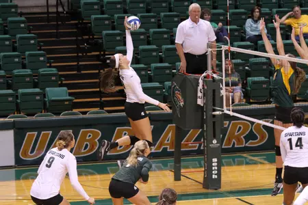 Holly Toliver had 10 kills vs. UAB