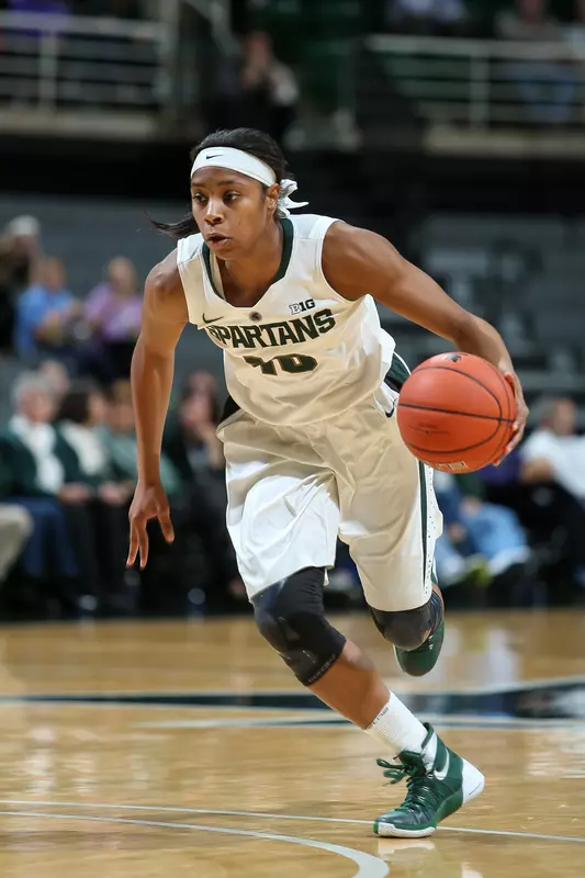 Branndais Agee aded 17 points on 6-of-19 shooting.