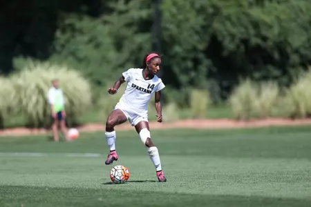 Freshman Lexy Warner