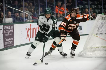 OCTOBER 14, 2017: Michigan State Hockey vs. Bowling Green (Photo: Adam Ruff Photography)