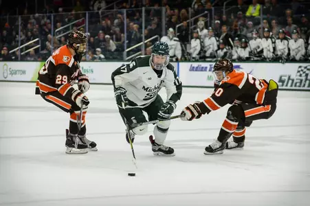 OCTOBER 14, 2017: Michigan State Hockey vs. Bowling Green (Photo: Adam Ruff Photography)