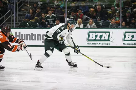 OCTOBER 14, 2017: Michigan State Hockey vs. Bowling Green (Photo: Adam Ruff Photography)