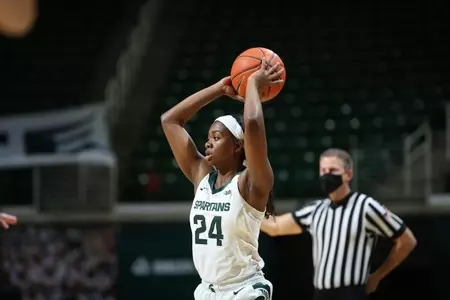 Nia Clouden vs Detroit Mercy