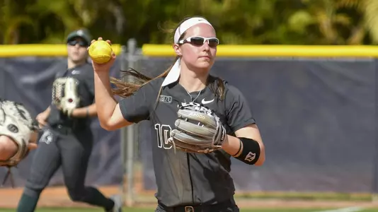 MIAMI, FL - FEBRUARY 9: Michigan State University vs Syracuse University softball during the Felsberg Invitational on February 9, 2020 in Miami, Florida. (Photo by Eric Espada/Michigan State University)
