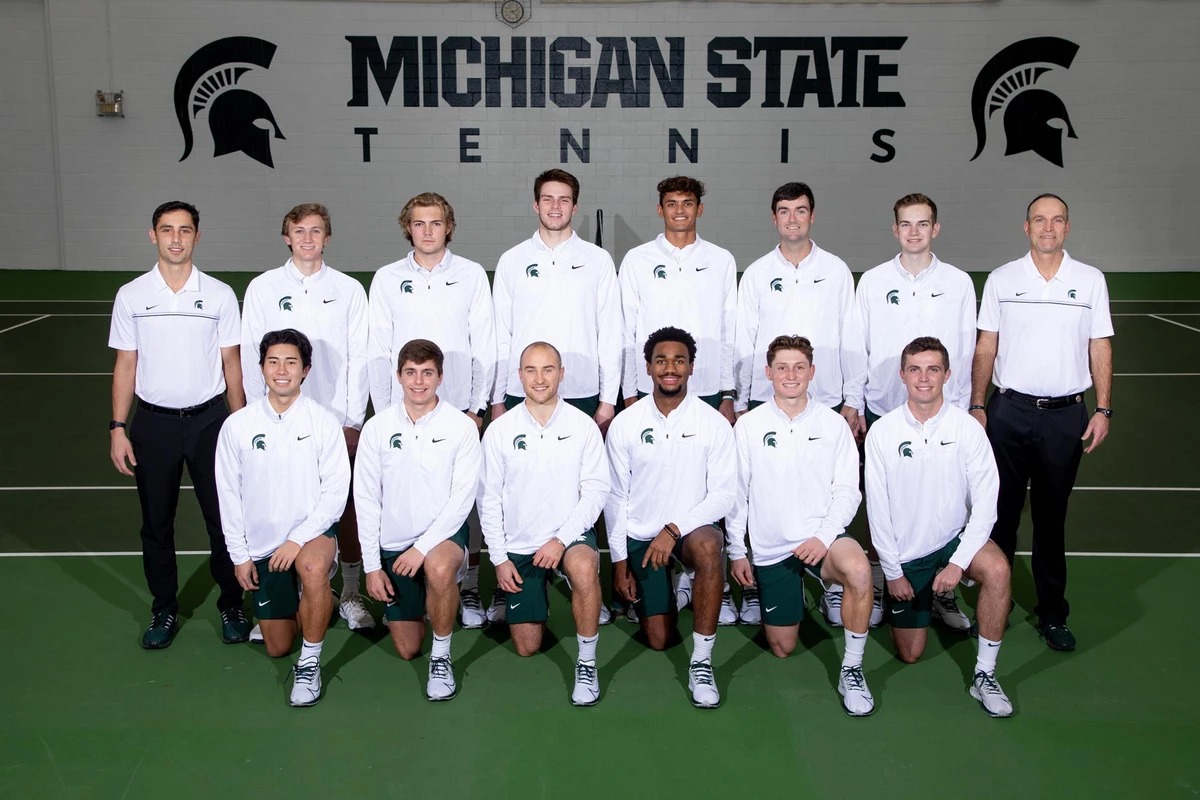 2021 Men's Tennis Team Photo