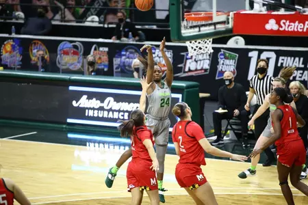 Nia Clouden vs Maryland 1,000th point
