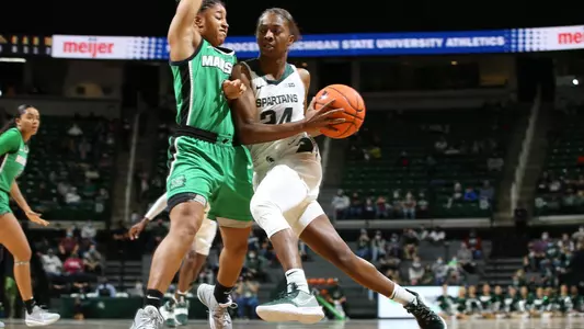 Nia Clouden vs Marshall