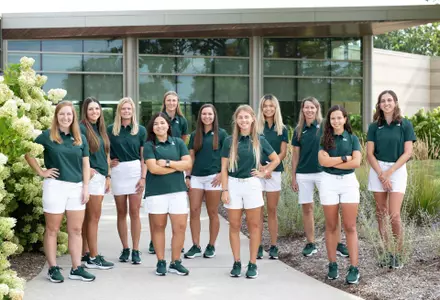 2021-22 women's golf team photo