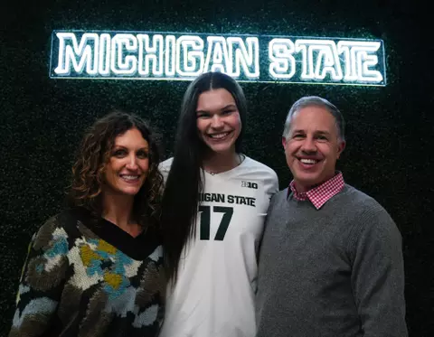 Kaya Hood, signing photoshoot, 2022