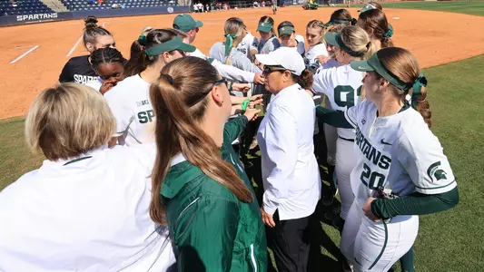 Softball Huddle, 2022