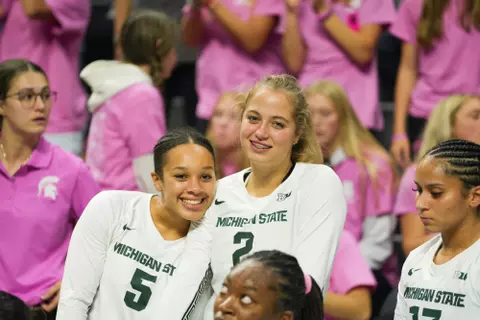 Makya Clayton and Karolina Staniszewska, volleyball, 2023, pink game