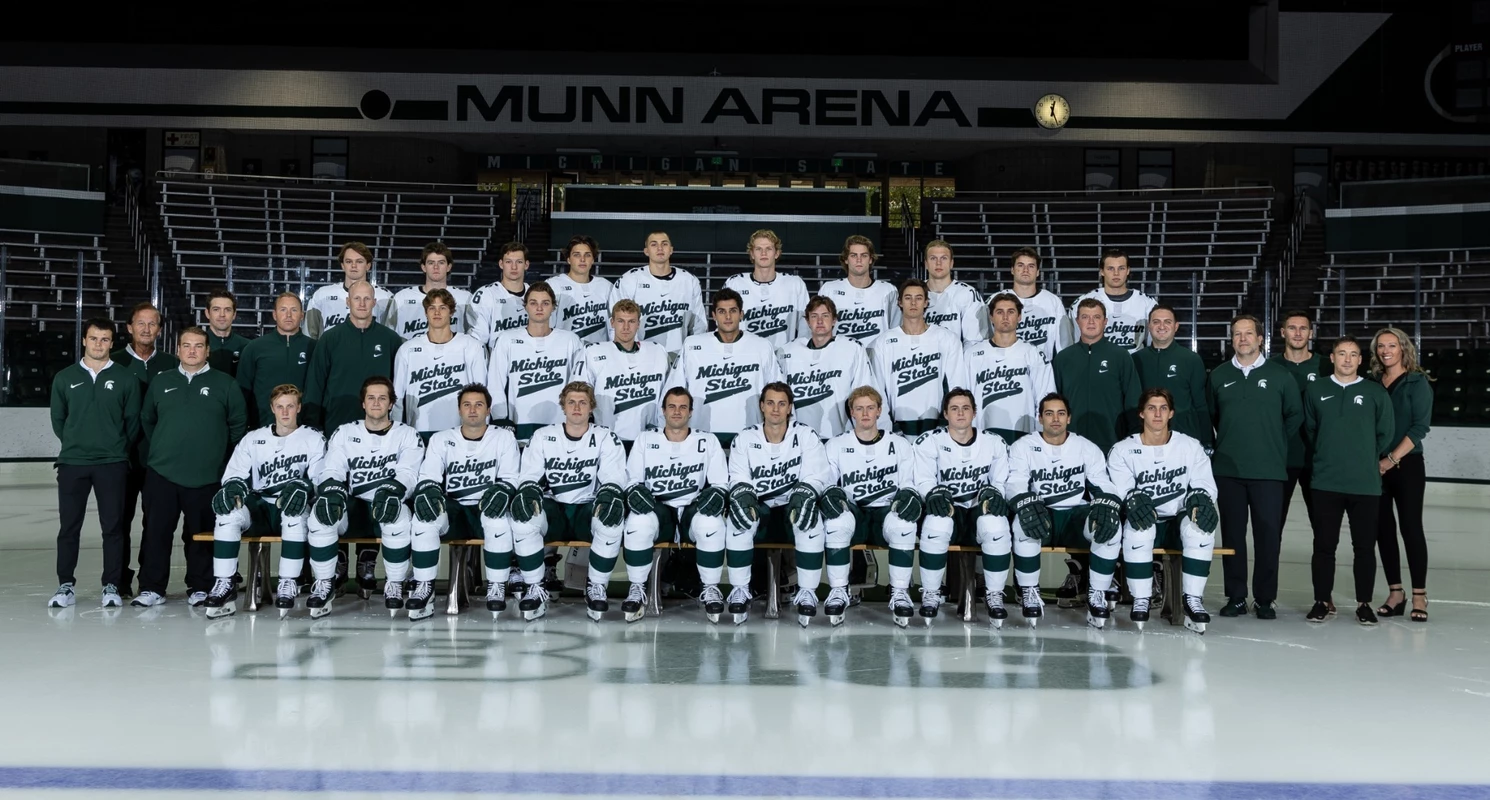 2023-24 MSU Hockey Team Photo
