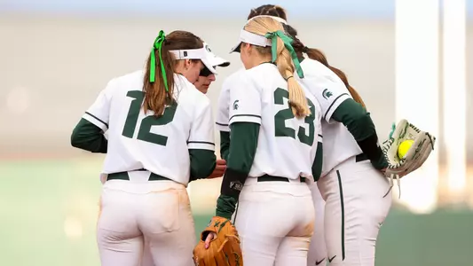 Softball huddle, 2023