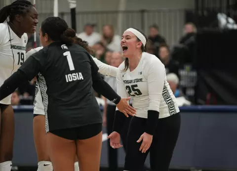 Julia Bishop, volleyball, 2023, Brown