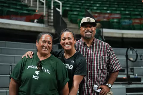 Nalani Iosia and Family, volleyball, 2023, Syracuse