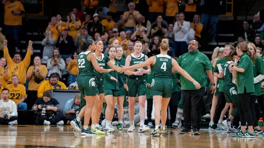 WBB huddle