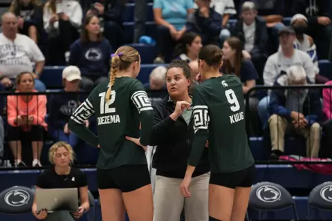 Maddie Beal, volleyball, action, 2024