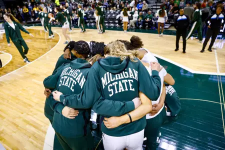 WBB huddle