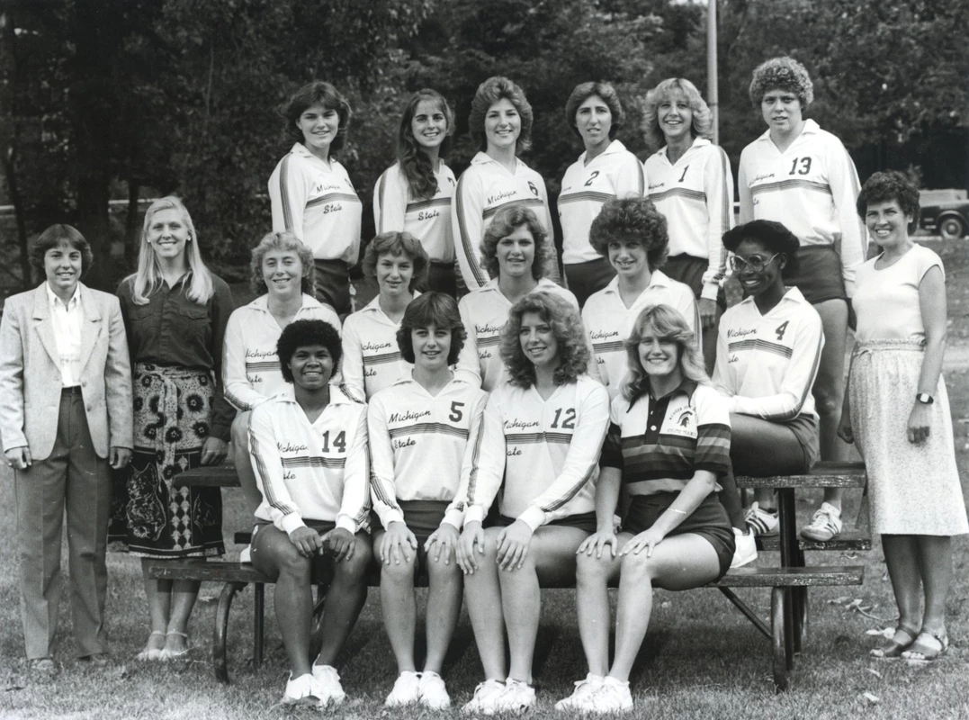 1982 Volleyball Team Photo