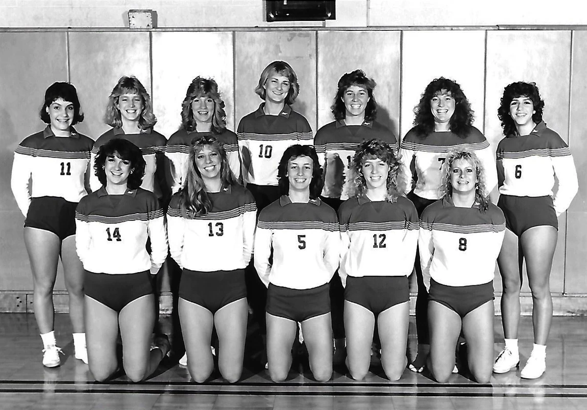 1986 Volleyball Team Photo