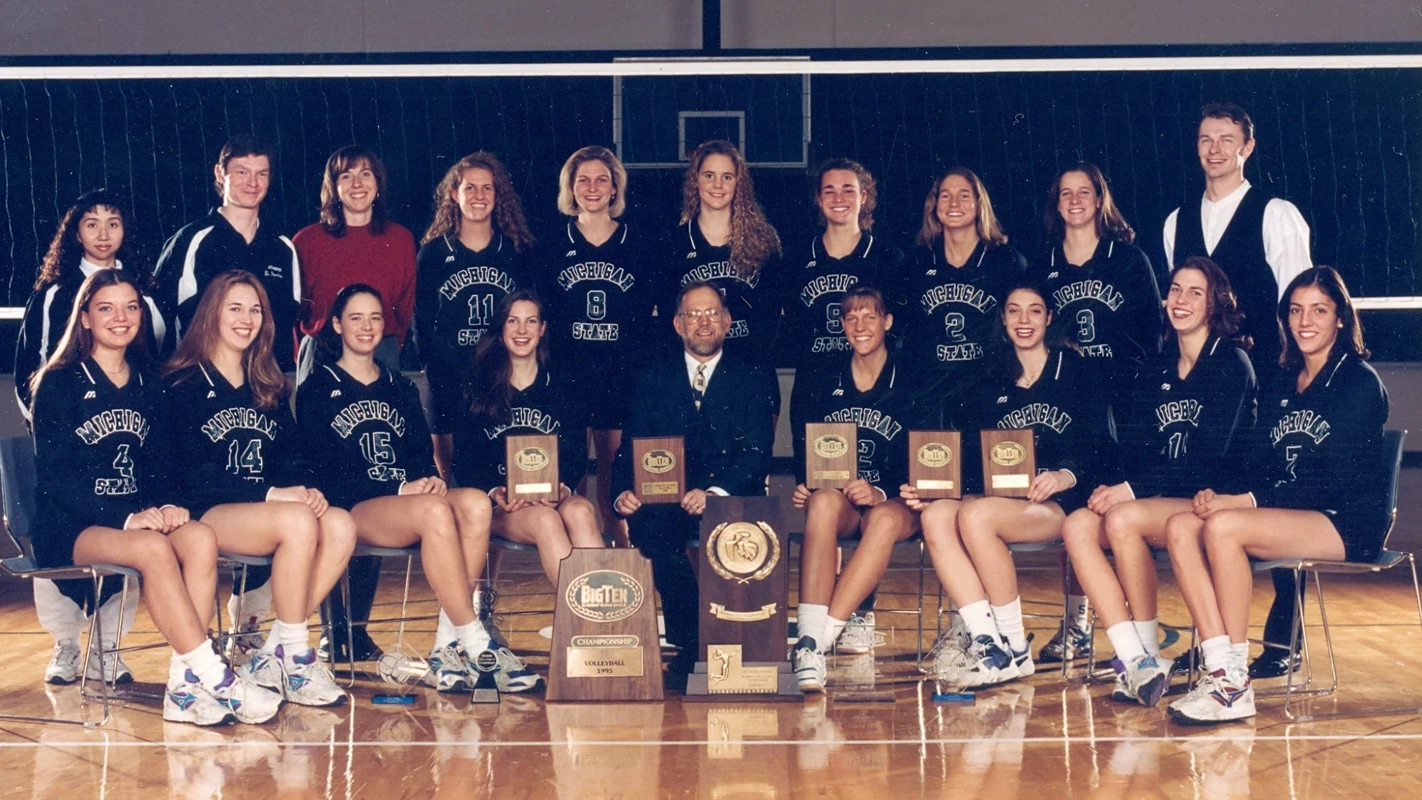 1995 Volleyball Team Photo