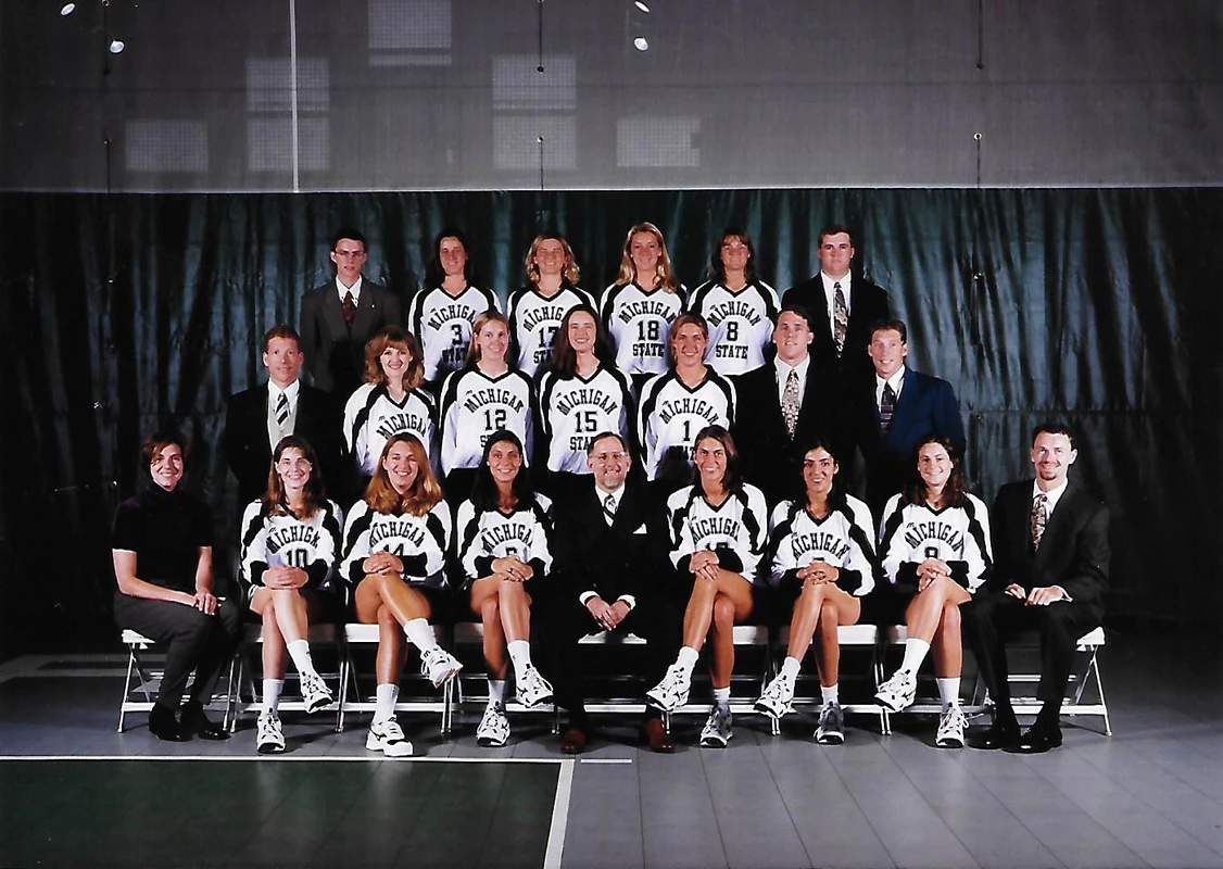 1997 Volleyball Team Photo