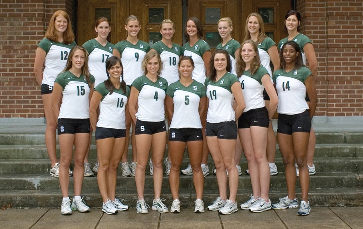 2006 Volleyball Team Photo