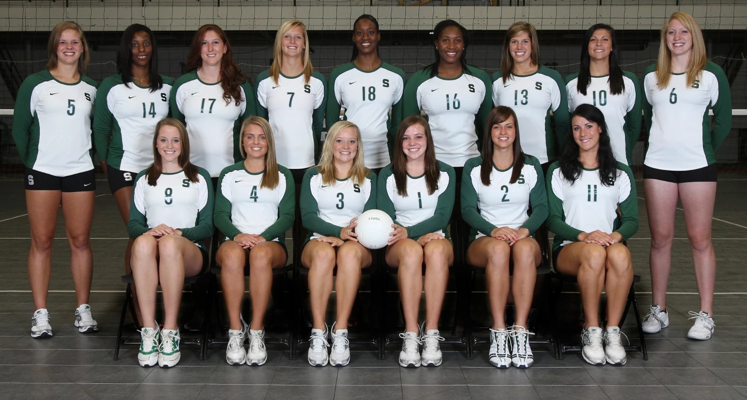 2009 Volleyball Team Photo