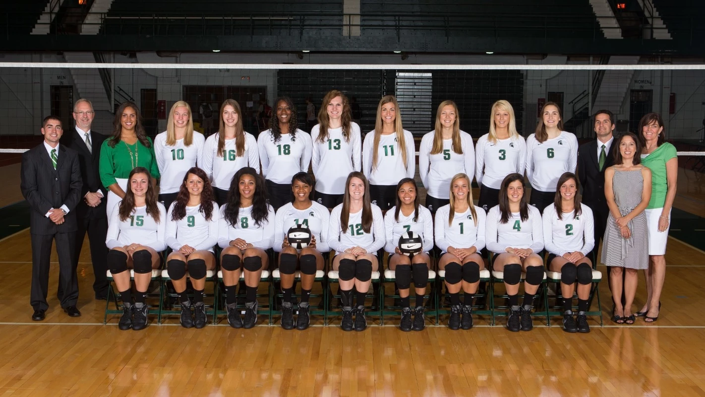 2013 Volleyball Team Photo