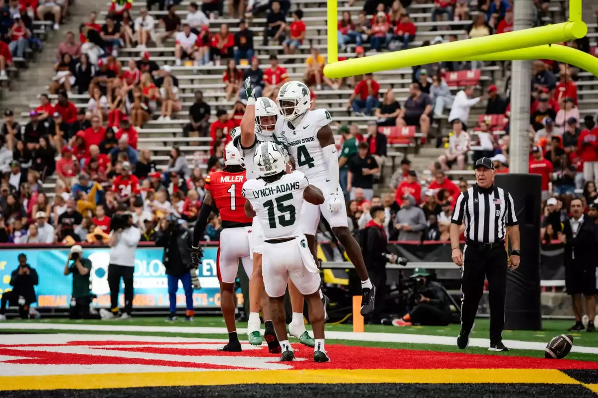Jaron Glover TD celebration