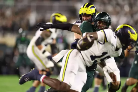 Jalen Thompson action vs Michigan
