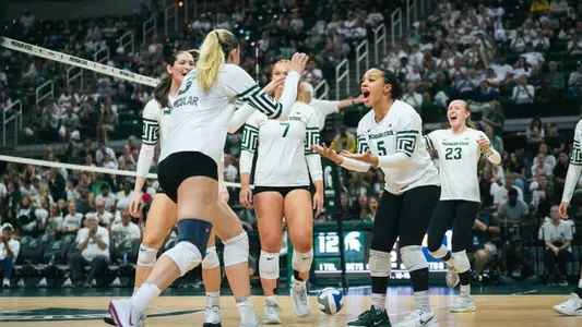 VB vs. UM