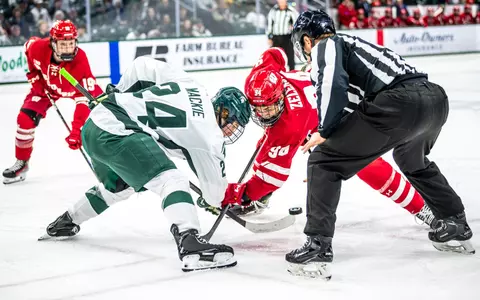 Nathan Mackie, hockey, action, 2025-26